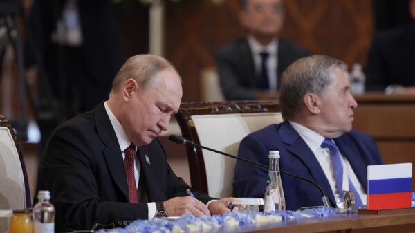 الرئيس الروسي فلاديمير بوتين في كازاخستان للمشاركة في قمة منظمة شنغهاي للتعاون - سبوتنيك عربي