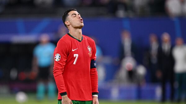 كريستيانو رونالدو خلال فوز فرنسا على البرتغال بركلات الترجيح في كأس أوروبا 5 يوليو 2024 - سبوتنيك عربي