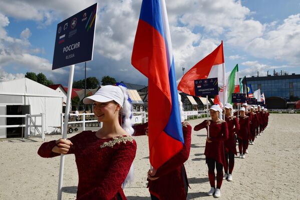 صورة لحفل افتتاح مسابقة "الفروسية والرماية" الدولية، في مجمع "في دي إن خا"، في موسكو. - سبوتنيك عربي