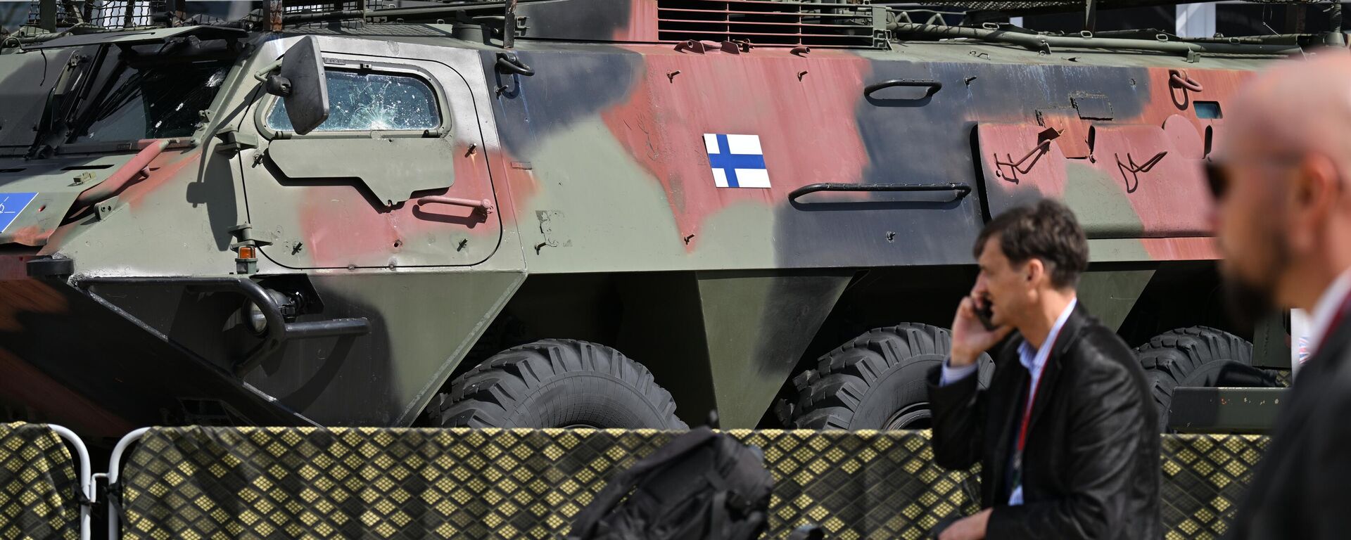 Выставка трофейной техники на форуме Армия -2024 Выставка трофейной техники на форуме Армия -2024 - سبوتنيك عربي, 1920, 27.11.2025