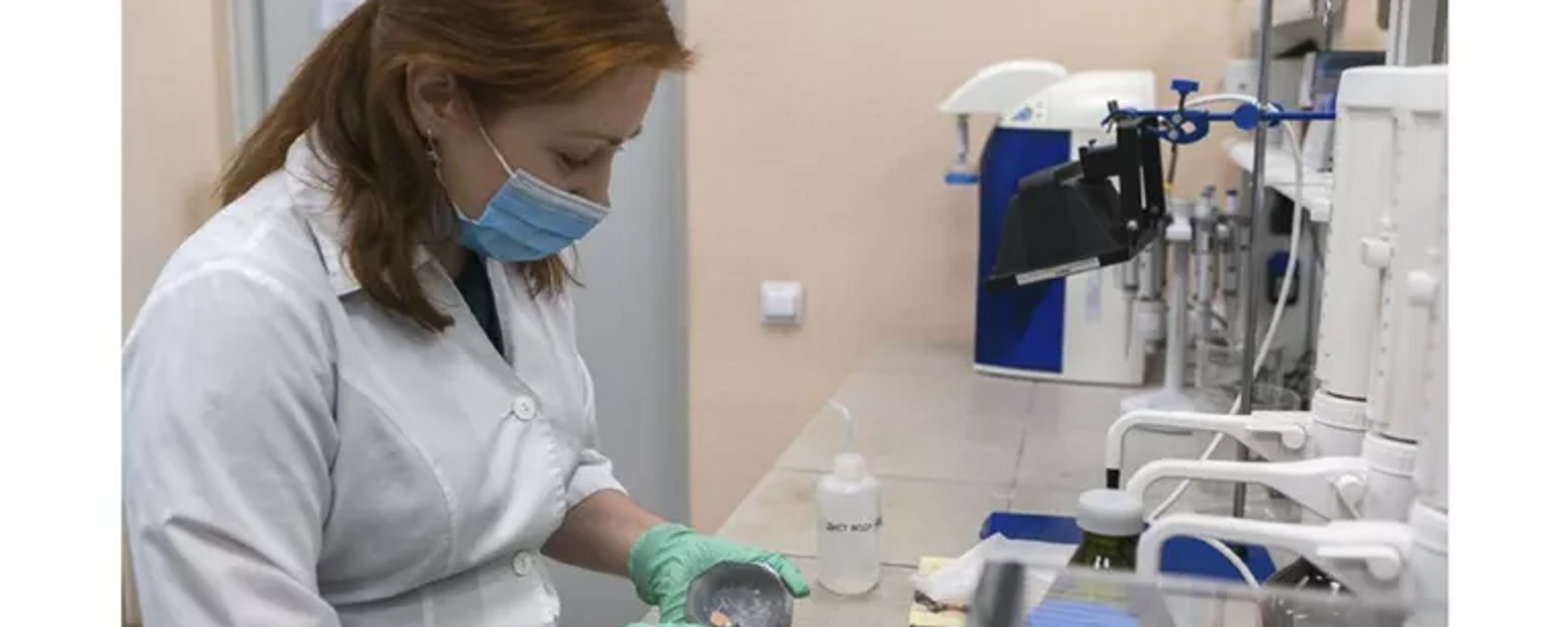 أولغا بوراتشيفسكايا مهندسة الأبحاث في مختبر الأبحاث الدولي للمواد النانوية الوظيفية  في الجامعة الفيدرالية الجنوبية - سبوتنيك عربي, 1920, 12.01.2026