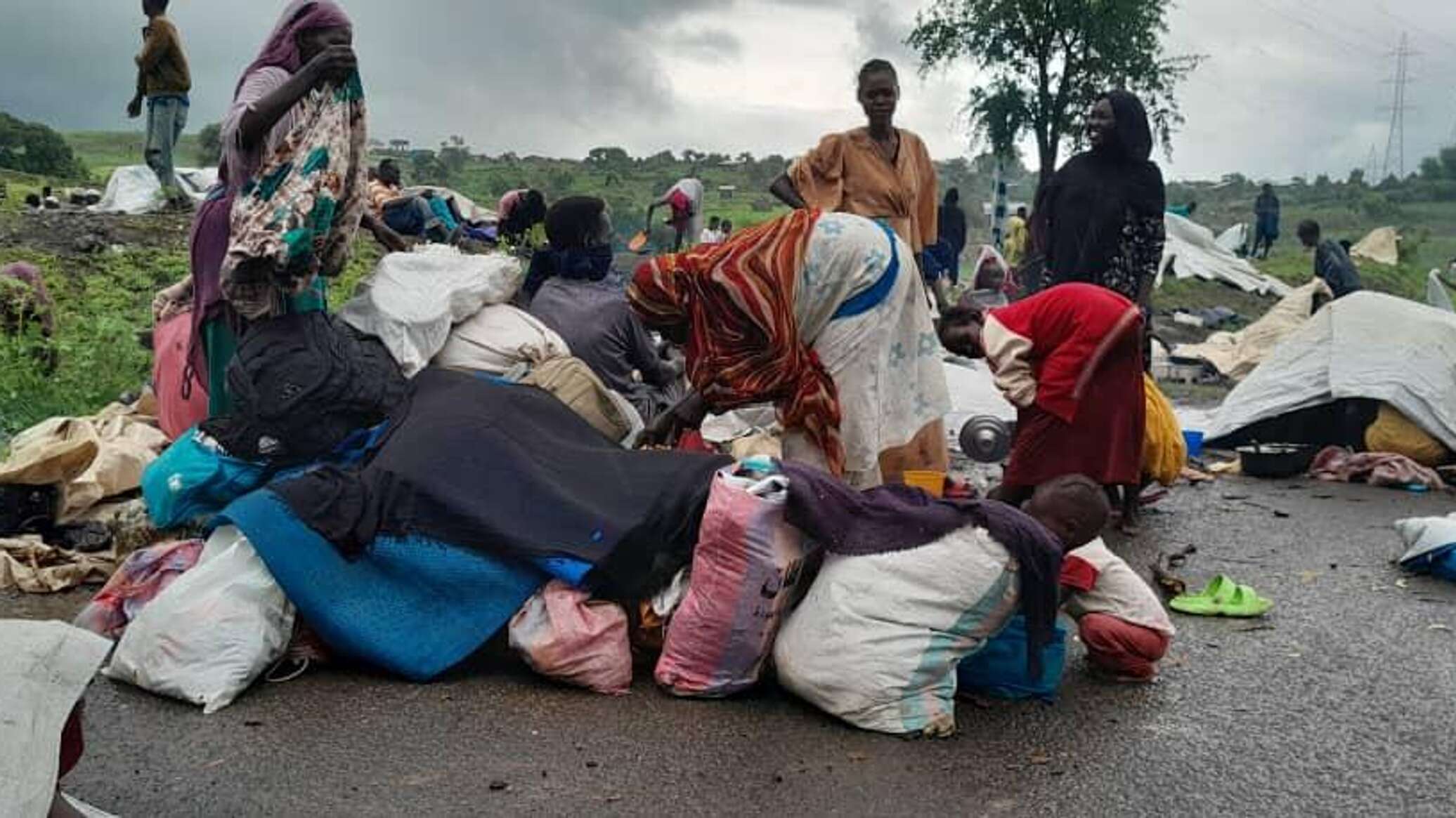 حقوقي سوداني لـ"سبوتنيك": إيصال المساعدات لن يوقف معاناة النازحين طالما استمرت الحرب