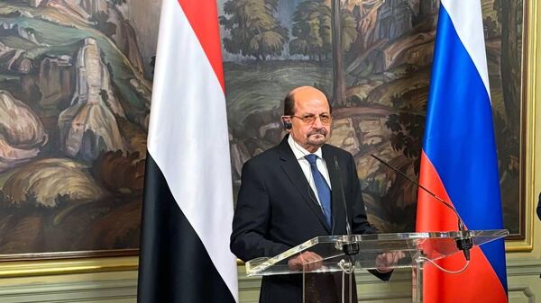 وزير الخارجية الروسي سيرغي لافروف، في مؤتمر صحفي مع نظيره اليمني شائع الزنداني، في العاصمة الروسية موسكو - سبوتنيك عربي