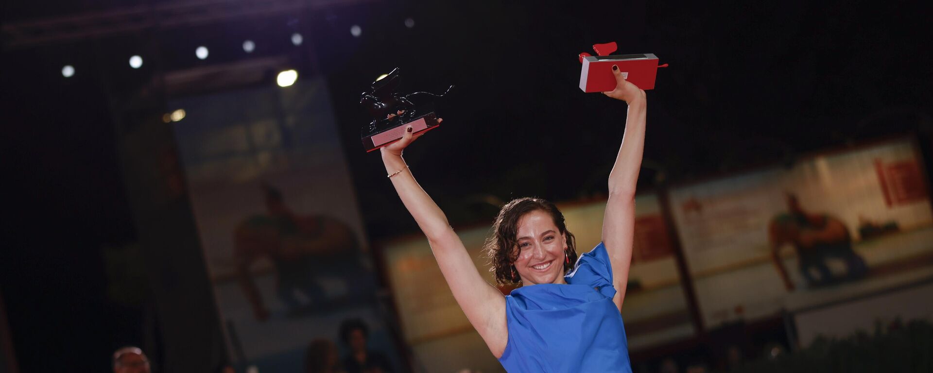 المخرجة الامريكية سارة فريدلاند في مهرجان الحفل الختامي للنسخة الحادية والثمانين من مهرجان البندقية السينمائي في إيطاليا - سبوتنيك عربي, 1920, 08.09.2024