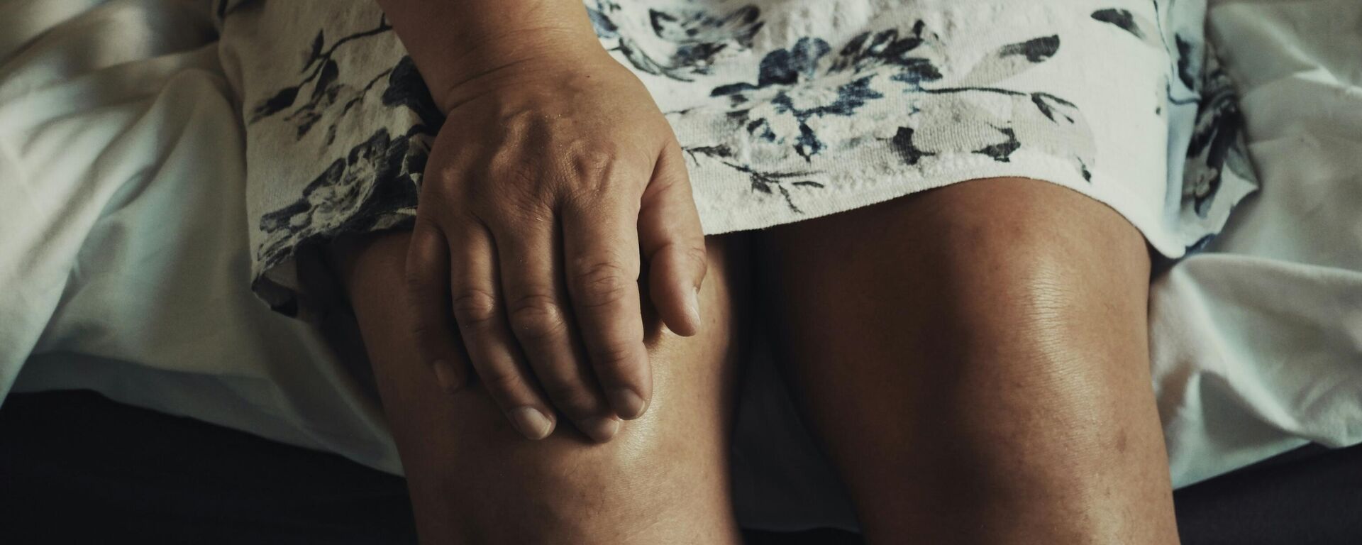 صورة لألم في الركبة  - سبوتنيك عربي, 1920, 12.09.2024