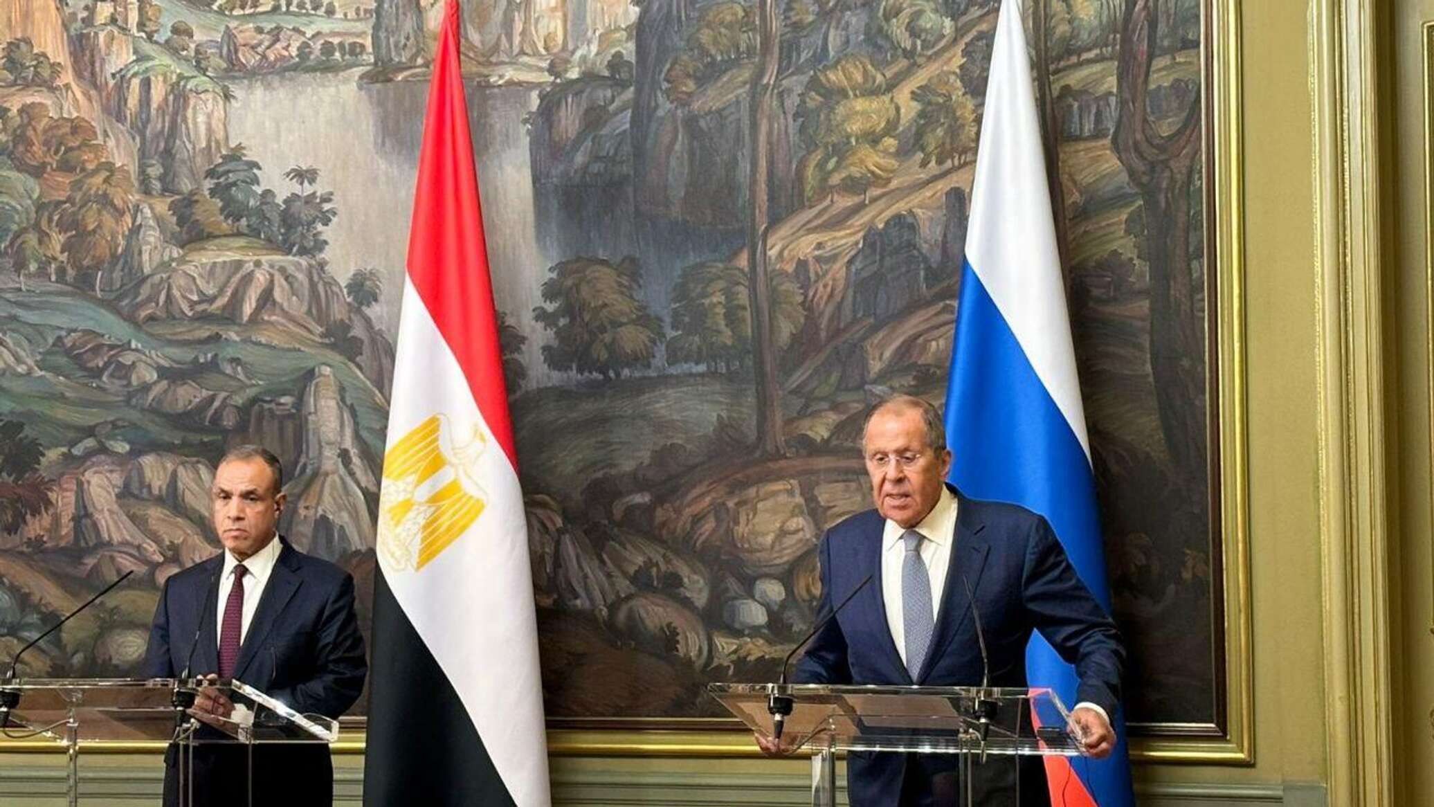 مصر وروسيا تتباحثان هاتفيا لتعزيز التعاون الثنائي ومناقشة الأزمات الإقليمية والدولية