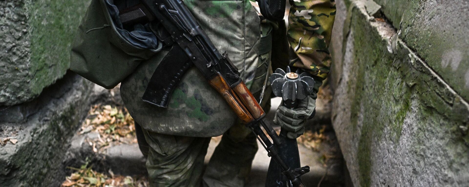 عمل طاقم الهاون التابع للقوات الخاصة أخمات الروسية في منطقة كورسك، روسيا - سبوتنيك عربي, 1920, 15.03.2025