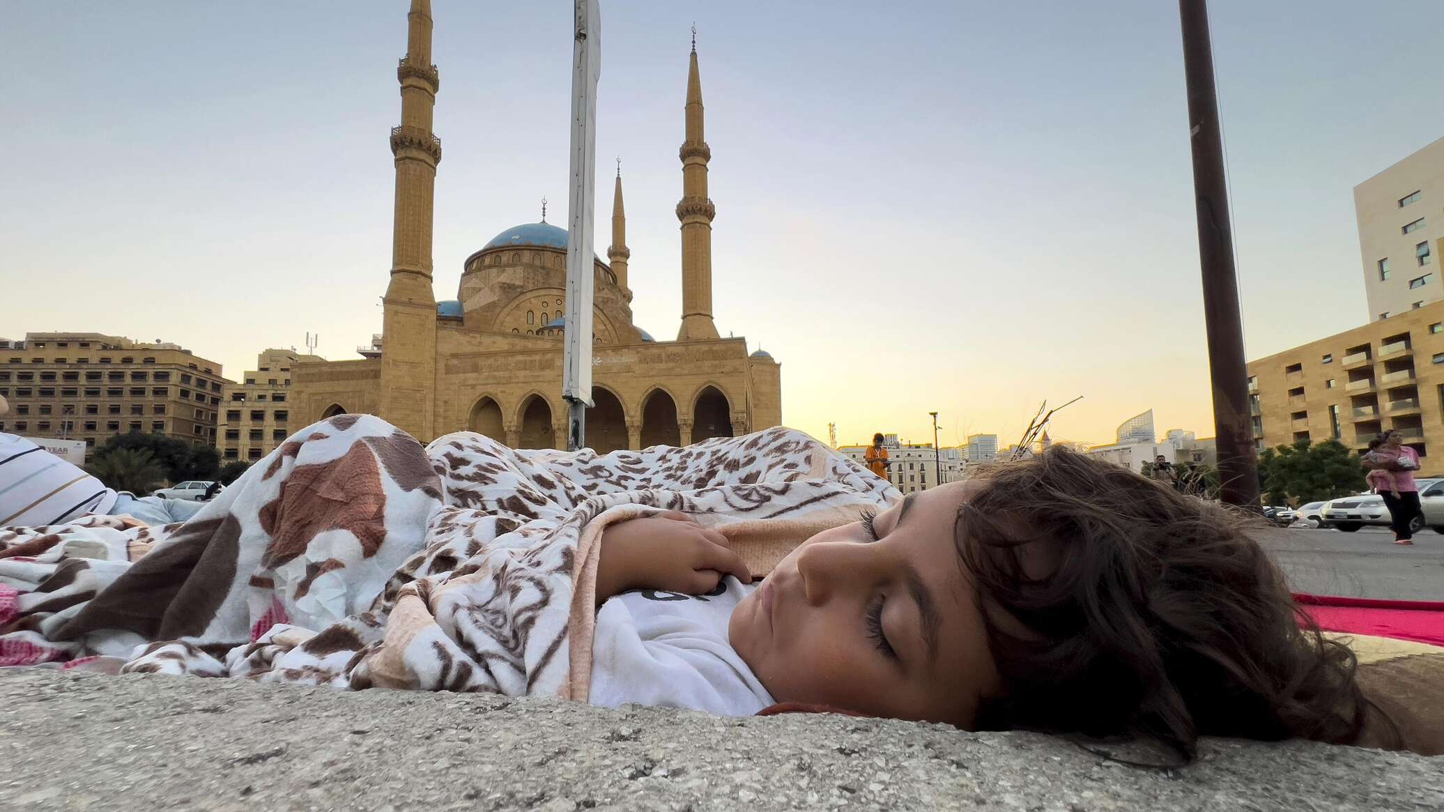 "تخطت نهر الليطاني".. الجيش الإسرائيلي يطالب سكان بلدات لبنانية جنوبية بالتوجه إلى شمال "الأولي"