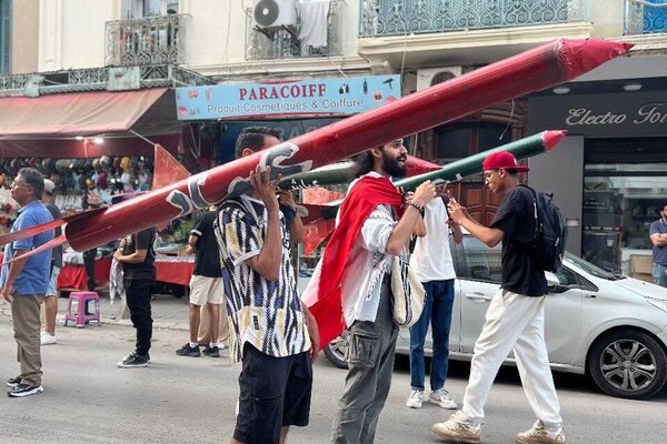 تنديدا بالعدوان الإسرائيلي على غزة ولبنان.. تونسيون يحتشدون في الشوارع بالذكرى الأولى لـ&quot;طوفان الأقصى&quot; - سبوتنيك عربي