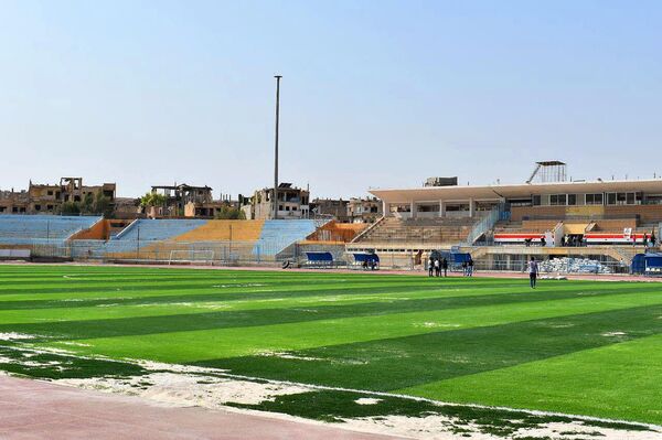 صور لإعادة تأهيل الملعب البلدي في مدينة دير الزور - سبوتنيك عربي