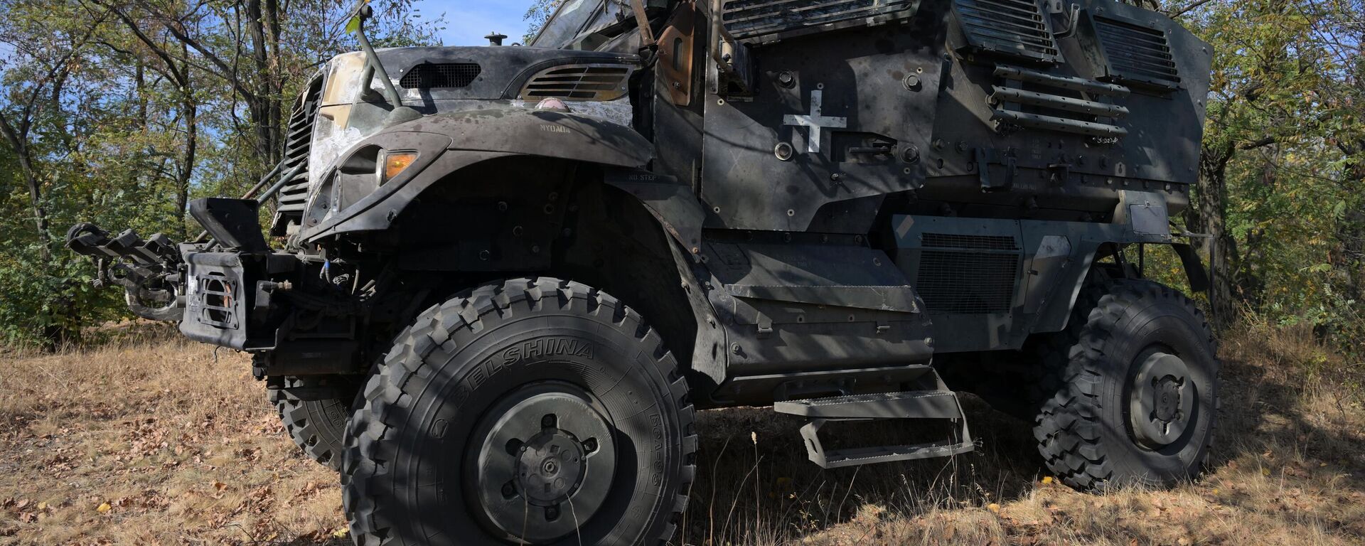 مركبة مدرعة إنتيرناشيونال ماكس برو من إنتاج الولايات المتحدة الأمريكية، التي تم الاستيلاء عليها من قبل وحدات مجموعة قوات المنطقة العسكرية المركزية  التابعة للقوات المسلحة الروسية، في منطقة العملية العسكرية الخاصة - سبوتنيك عربي, 1920, 24.11.2025