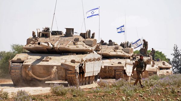 Israeli soldiers, waiting for orders to enter the Gaza Strip - سبوتنيك عربي