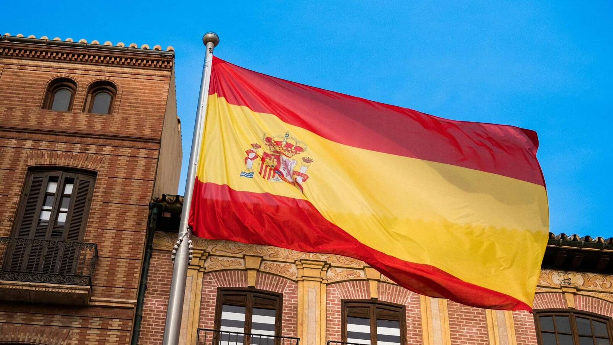 مدريد: إسبانيا لا تخاف من قطع العلاقات التجارية مع أمريكا