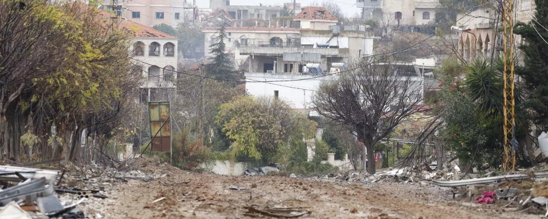 مشاهد من داخل بلدة الخيام جنوبي لبنان، توثق حجم الدمار الذي خلّفته القوات الإسرائيلية في البنية التحتية للبلدة والممتلكات المدنية فيها. - سبوتنيك عربي, 1920, 16.12.2024