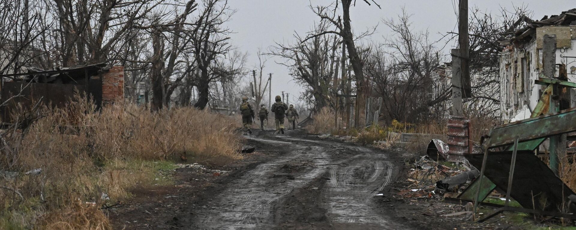 أفراد عسكريون من القوات المسلحة الروسية في قرية نيتايلوفو، جمهورية دونيتسك الشعبية، العملية العسكرية الخاصة - سبوتنيك عربي, 1920, 07.10.2025