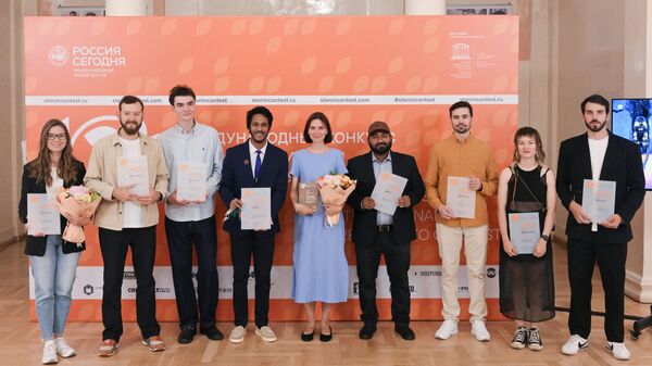 الفائزون بجوائز مسابقة أندريه ستينين للتصوير الفوتوغرافي لعام 2024 في متحف الدولة للتاريخ المعاصر لروسيا في موسكو. - سبوتنيك عربي