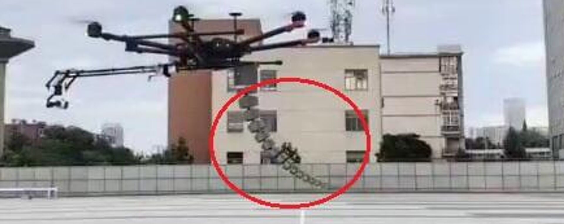 مسيرة صينية مزودة بذراع مستوحاة من الأخطبوط - سبوتنيك عربي, 1920, 06.01.2025