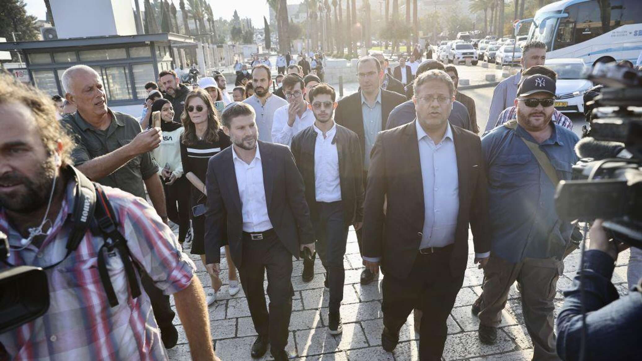 بن غفير يدعو سموتريتش لتقديم استقالتهما من الحكومة حال توقيع اتفاق وقف إطلاق النار في غزة