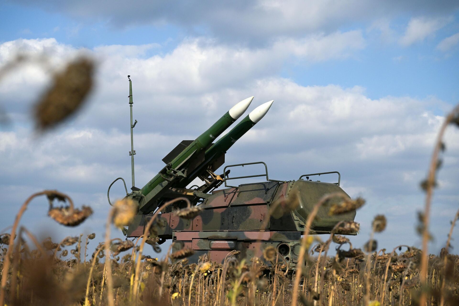 منظومة الصواريخ المضادة للطائرات بوك-إم2 في مهمة قتالية في جمهورية دونيتسك الشعبية - سبوتنيك عربي, 1920, 19.04.2025