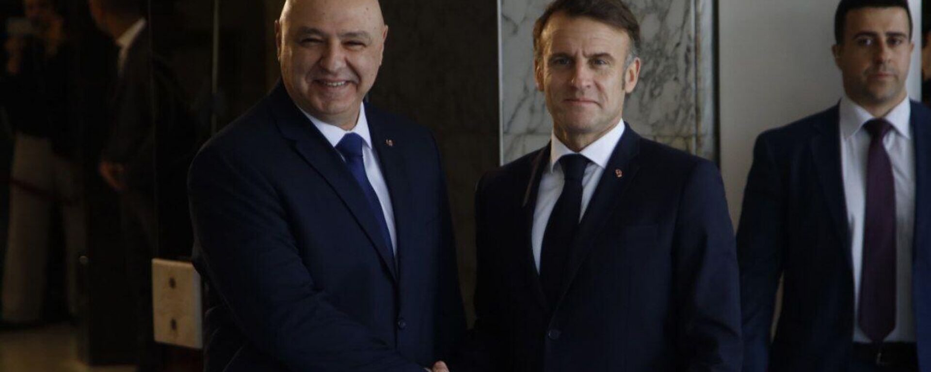 الرئيس الفرنسي إيمانويل ماكرون ونظيره اللبناني جوزيف عون - سبوتنيك عربي, 1920, 17.01.2025