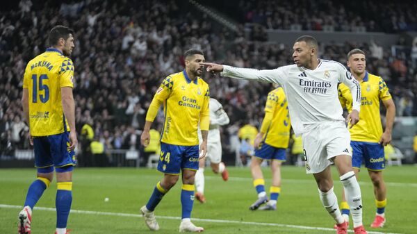 ريال مدريد يفوز على لاس بالماس برباعية ويتصدر الدوري الإسباني - سبوتنيك عربي