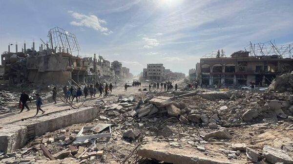 عودة آلاف النازحين الفلسطينيين إلى رفح جنوبي القطاع بعد 470 يوما من الحرب - سبوتنيك عربي