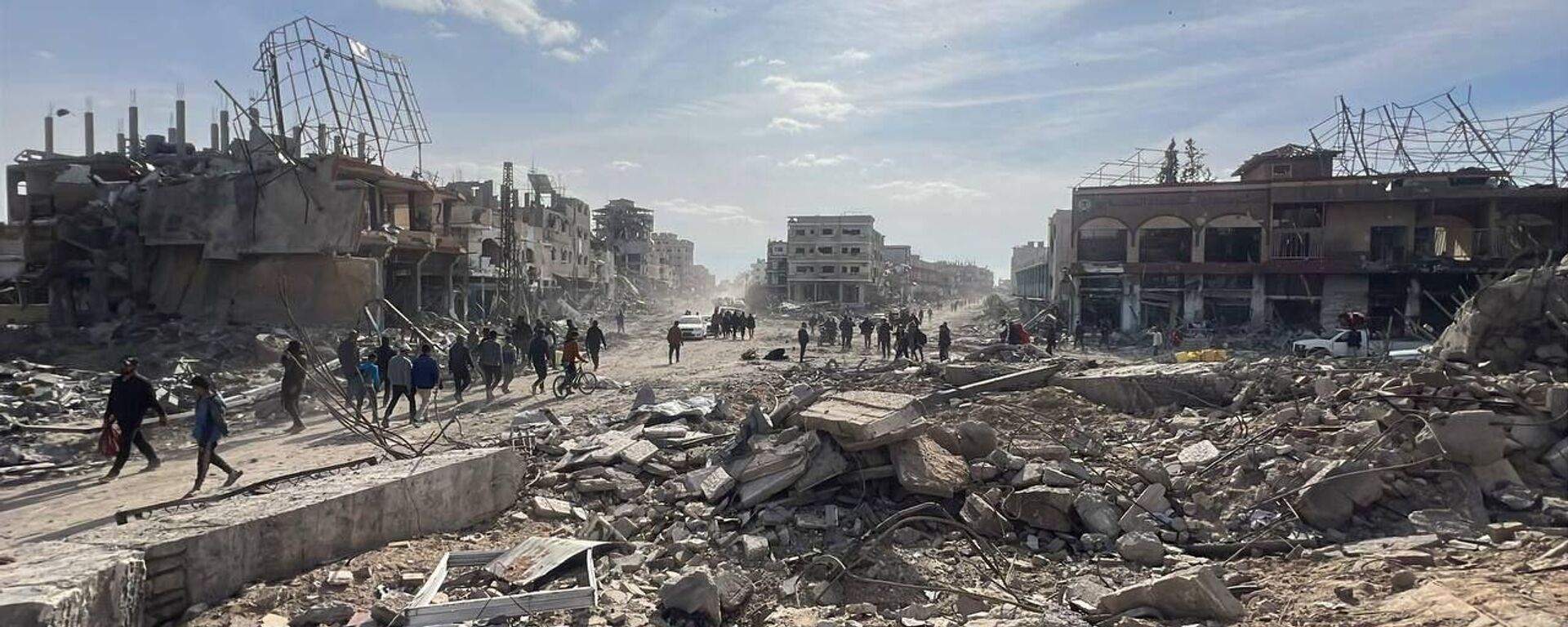 عودة آلاف النازحين الفلسطينيين إلى رفح جنوبي القطاع بعد 470 يوما من الحرب - سبوتنيك عربي, 1920, 10.11.2025