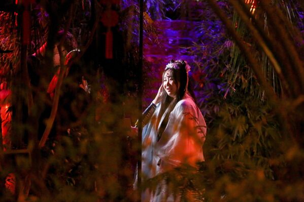 مهرجان السنة الصينية الجديدة في الحديقة النباتية التابعة لجامعة موسكو الحكومية "أبتيكارسكي أوغورود" في العاصمة الروسية موسكو - سبوتنيك عربي