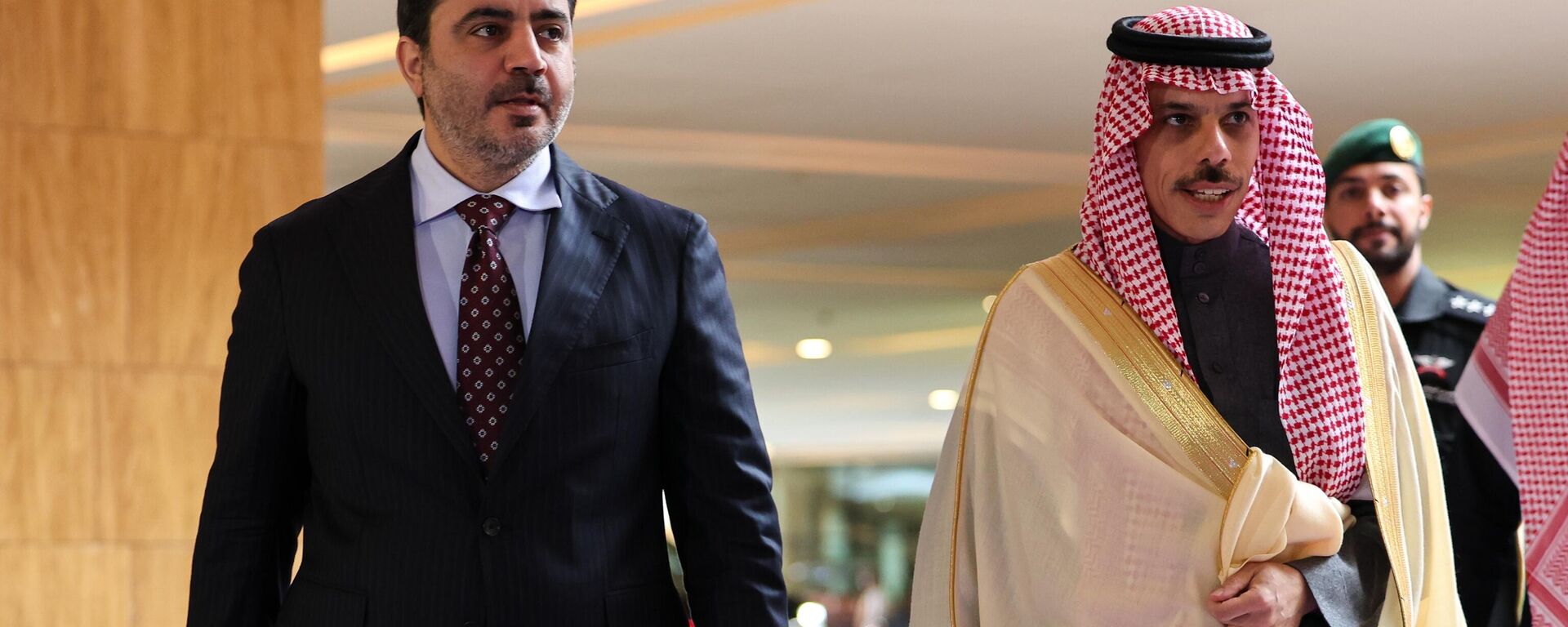 وزير خارجية الحكومة السورية المؤقتة أسعد حسن الشيباني يلتقي وزير الخارجية السعودي فيصل بن فرحان آل سعود - سبوتنيك عربي, 1920, 24.01.2025