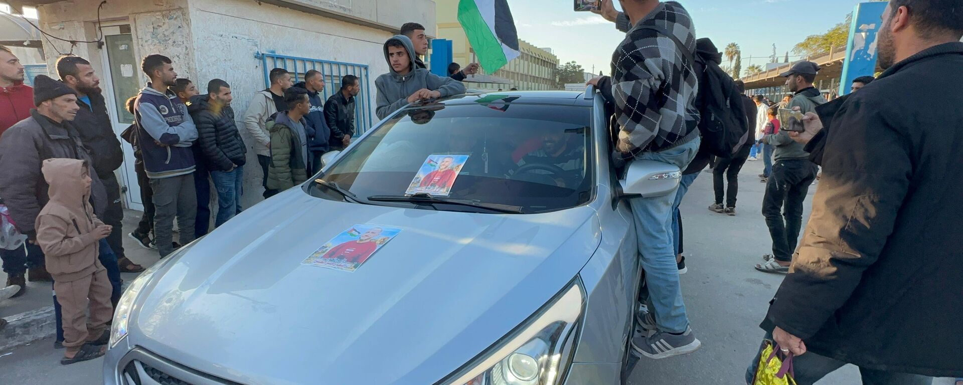 أسرى فلسطينيون مفرج عنهم من الدفعة الثانية يرون لسبوتنيك ظروف الأسرى وأشكال التعذيب داخل السجون   - سبوتنيك عربي, 1920, 27.01.2025