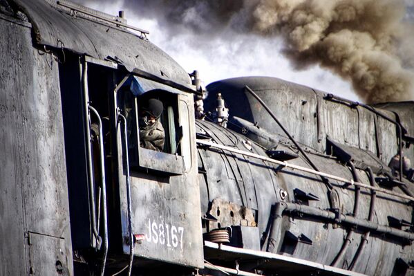 جائزة أفضل مصور شاب، منجم فحم سانداولينغ، مدينة هامي، مقاطعة شينجيانغ، الصين، للمصور الصيني رايموند تشانغ، (14 عاماً). - سبوتنيك عربي
