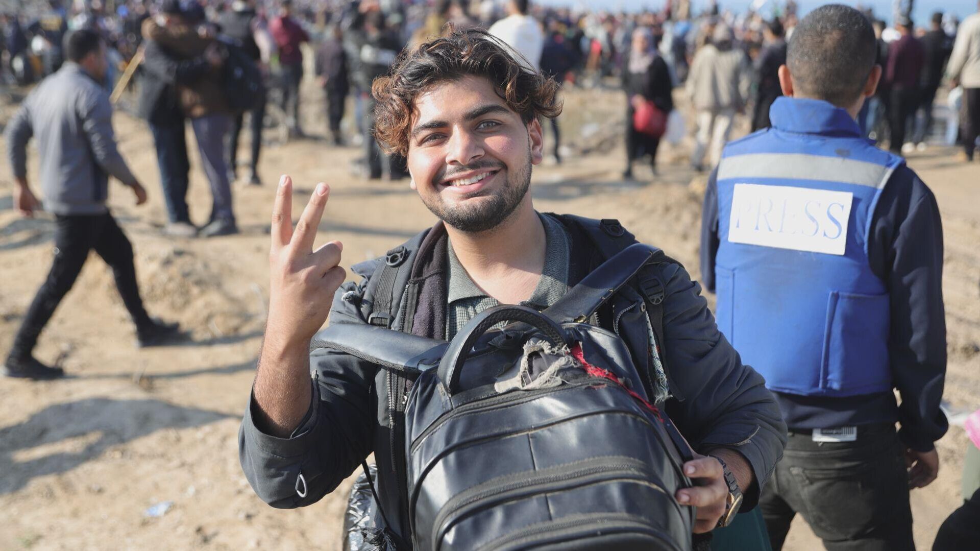 آلاف الفلسطينيين النازحين يعودون إلى شمال قطاع غزة - سبوتنيك عربي, 1920, 28.01.2025