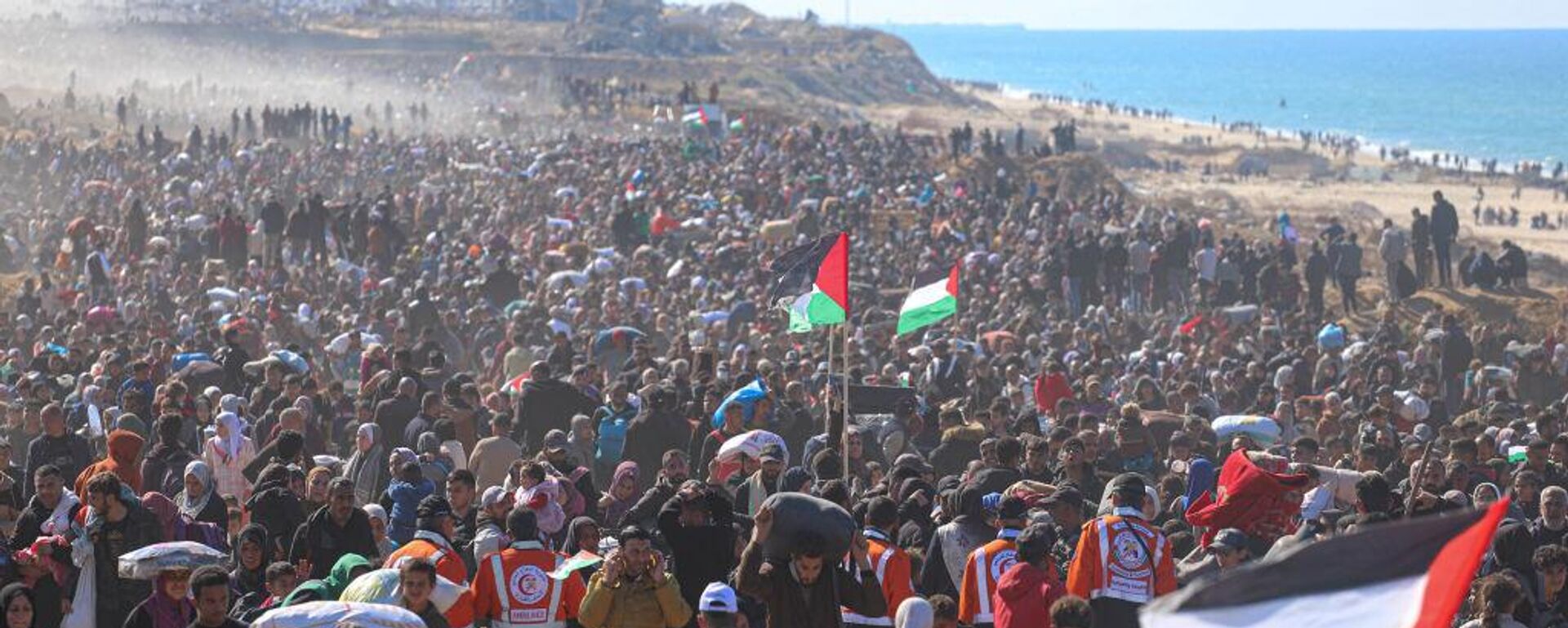 سكان قطاع غزة خلال عودتهم إلى شمال القطاع - سبوتنيك عربي, 1920, 29.01.2025