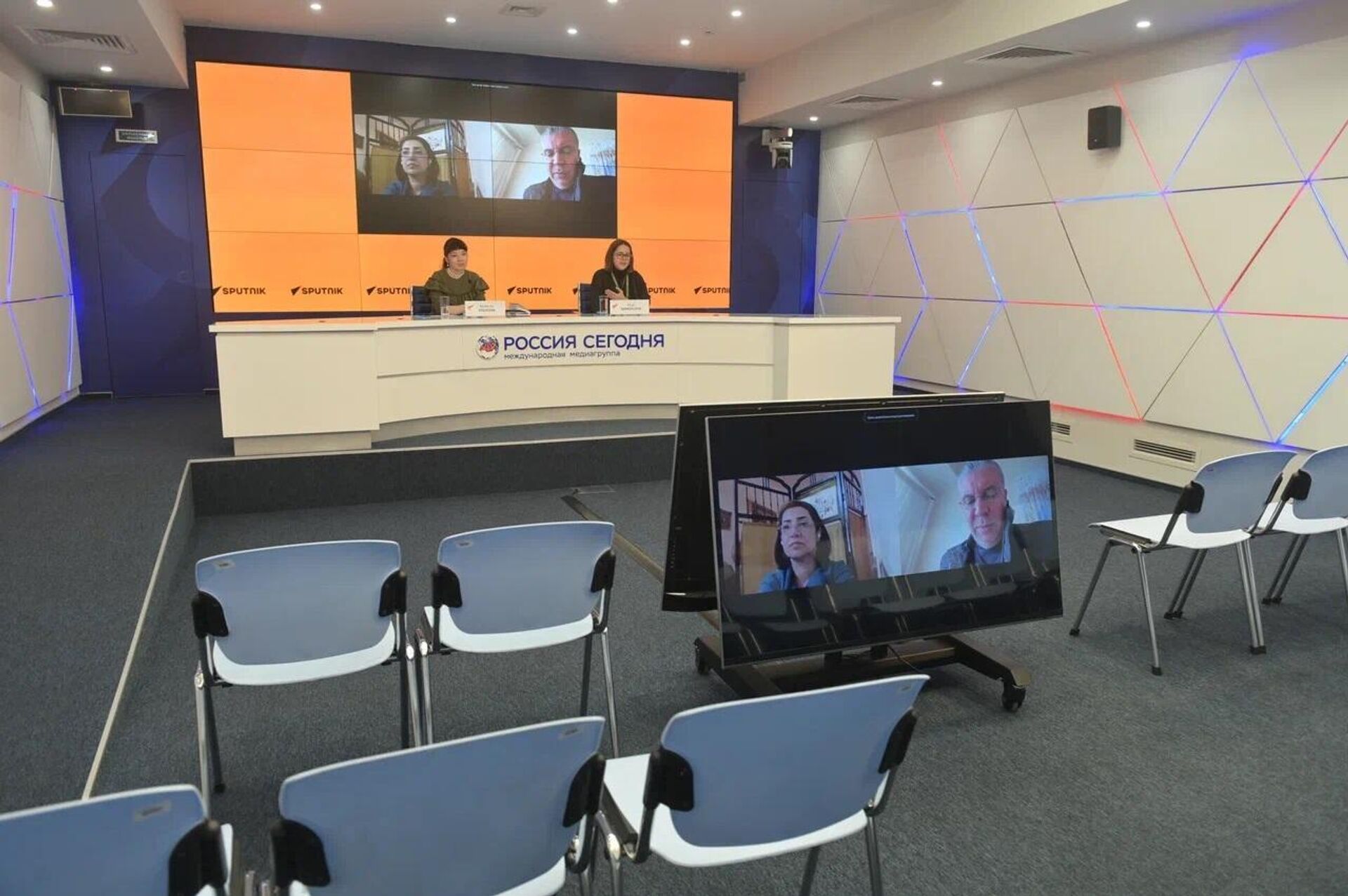 أكاديمية أوسبو للتدريب وسبوتنيك ينظمان محاضرة حول التصوير - سبوتنيك عربي, 1920, 30.01.2025