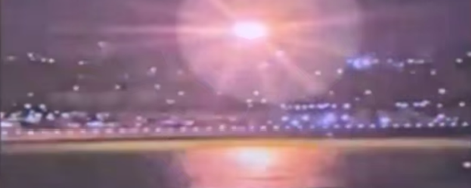 صورة للحظة اصطدام المروحية الأمريكية بطائرة الركاب فوق واشنطن - سبوتنيك عربي, 1920, 31.01.2025