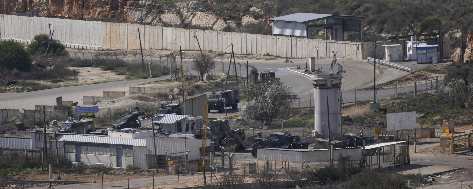 إسرائيل تفرج رسميا عن 183 سجينا فلسطينيا - سبوتنيك عربي, 1920, 01.02.2025