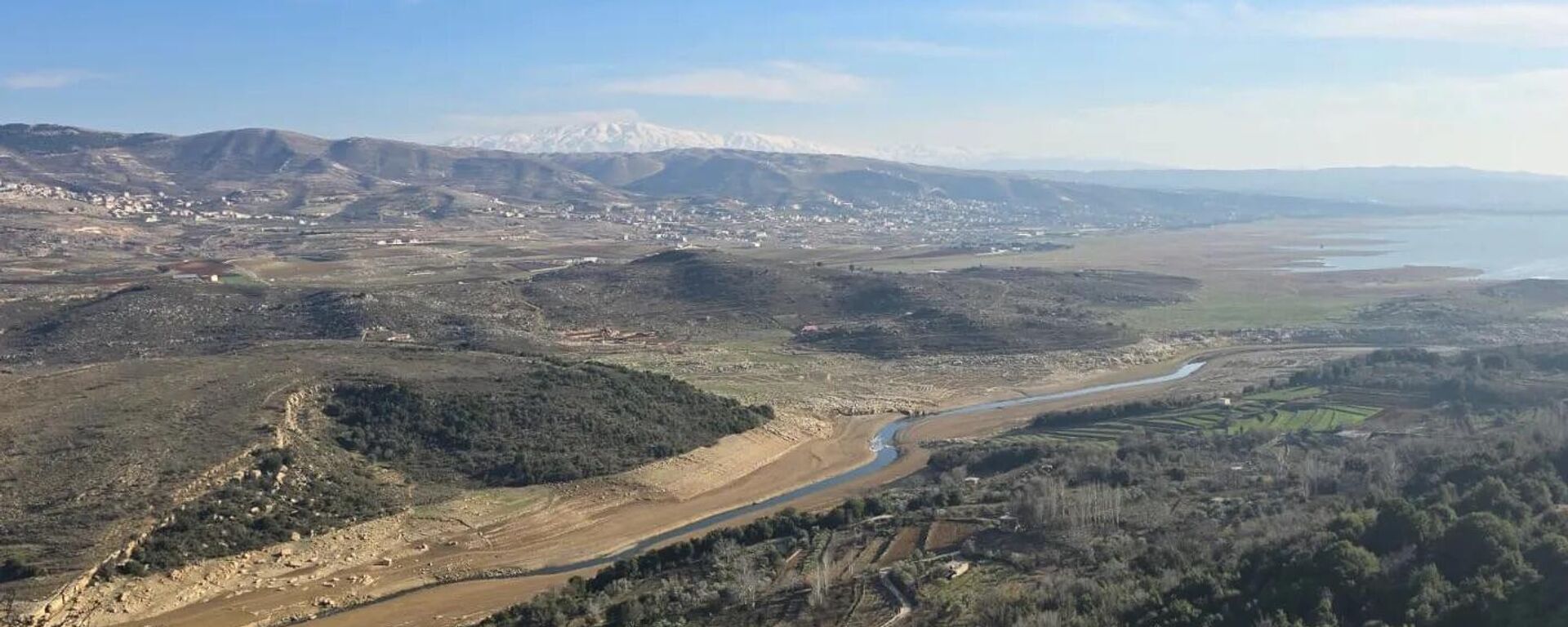 بحيرة جافة  - سبوتنيك عربي, 1920, 01.02.2025