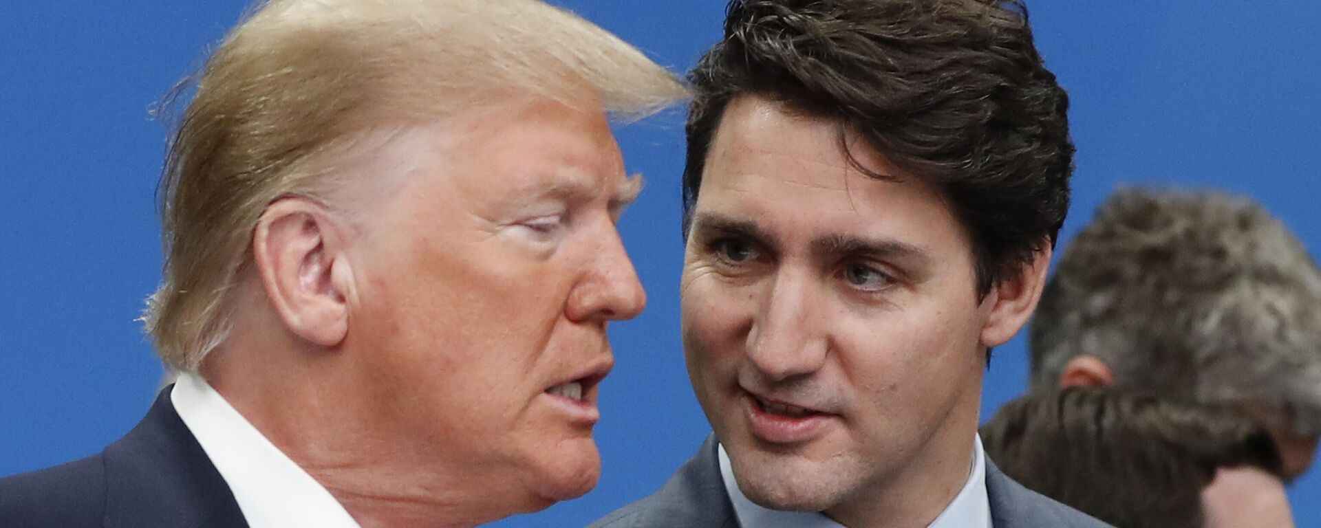 رئيس الوزراء الكندي المنتهية ولايته جاستين ترودو مع الرئيس الأمريكي دونالد ترامب - سبوتنيك عربي, 1920, 04.03.2025