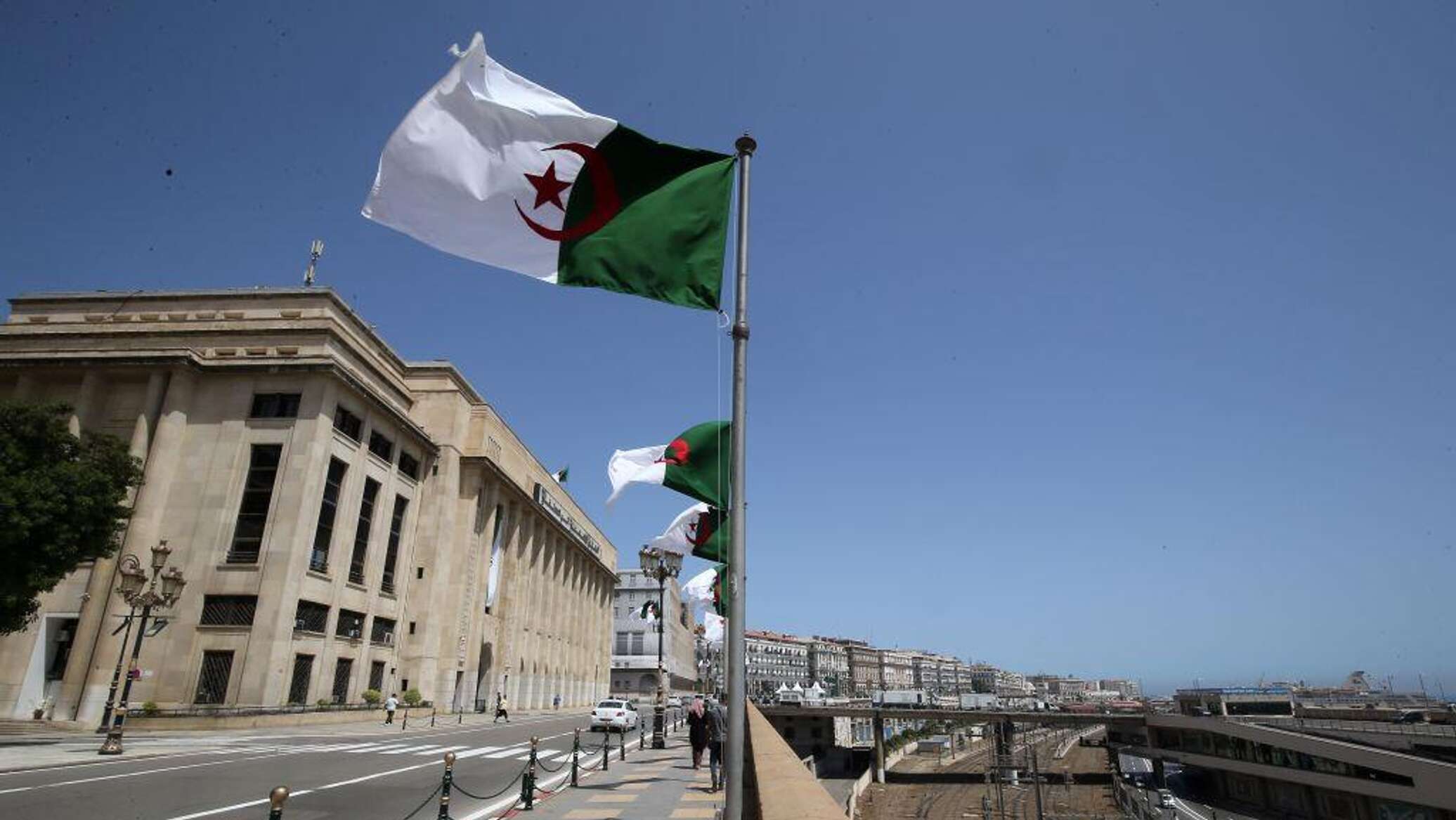 إعلام: الجزائر ترفض ترحيل فرنسا لأحد مواطنيها
