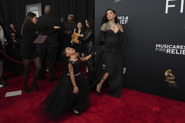 آديا يونغ وايت، وكيلاني يصلان إلى حفل توزيع جوائز غرامي السنوي السابع والستين في لوس أنجلوس، الولايات المتحدة. - سبوتنيك عربي