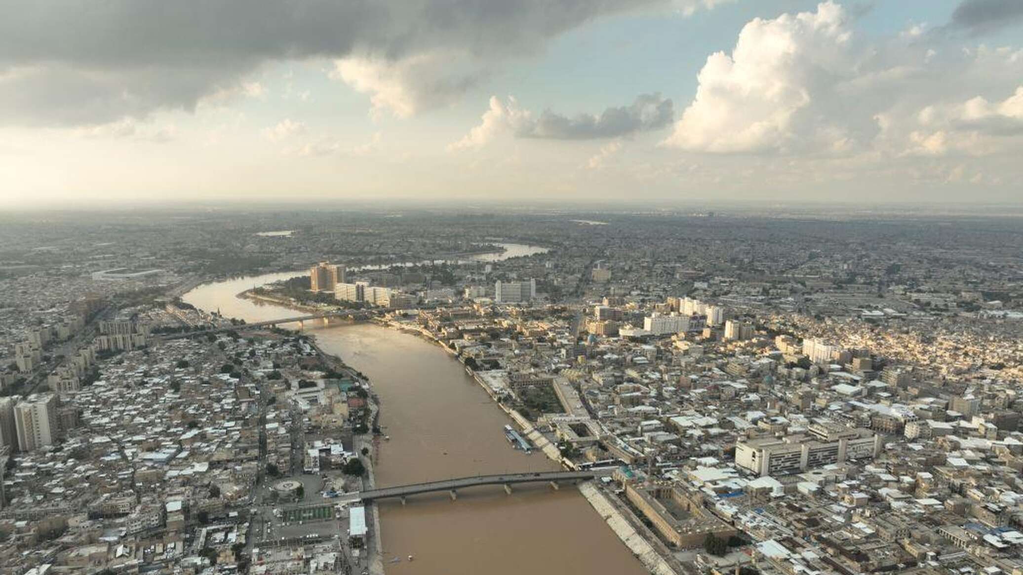 جدل في العراق بعد الكشف عن دعوى قضائية رفعها رئيس الجمهورية ضد رئيس الحكومة