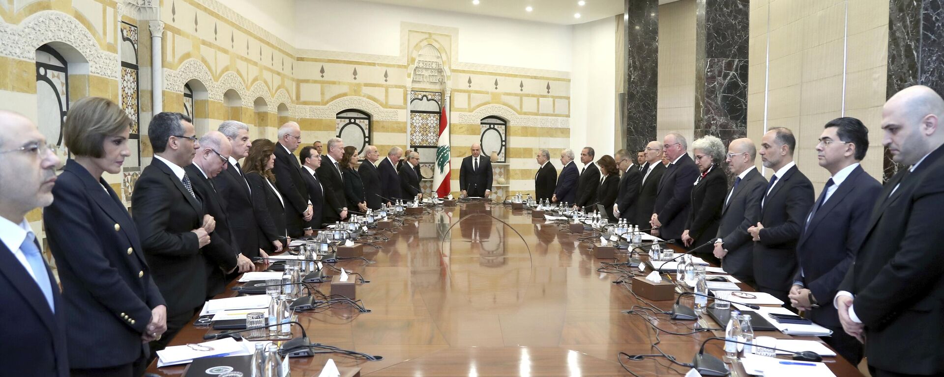 نواف سلام رئيس الوزراء اللبناني يترأس أول جلسة للحكومة في قصر بعبدا - سبوتنيك عربي, 1920, 11.02.2025