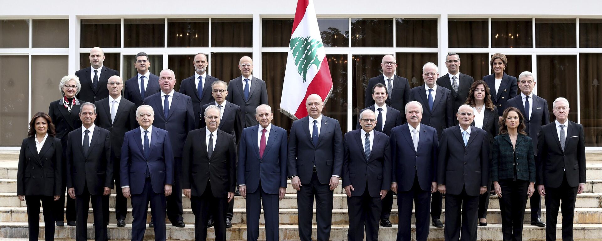 الرئيس جوزيف عون يترأس أول جلسة الحكومة اللبنانية الجديدة في قصر بعبدا - سبوتنيك عربي, 1920, 17.02.2025