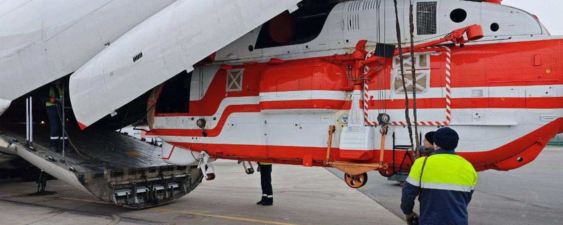 روستيخ تكشف عن طائرة جديدة لمكافحة الحرائق في معرض ايدكس - سبوتنيك عربي, 1920, 15.02.2025