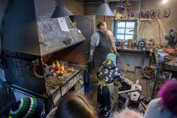 معرض الحرفيين الشعبيين على هامش المهرجان الشتوي الدولي غيبربوريا 2025 - سبوتنيك عربي