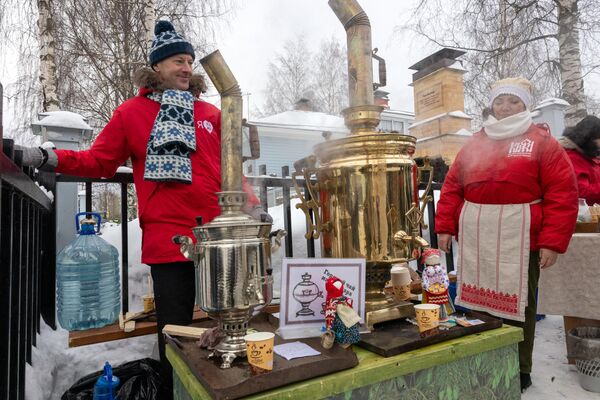 معرض الحرفيين الشعبيين على هامش المهرجان الشتوي الدولي غيبربوريا 2025 - سبوتنيك عربي