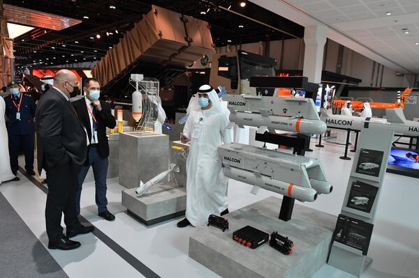 انطلاق فعاليات معرضي &quot;آيدكس&quot; و&quot;نافدكس&quot; 2025 في أبوظبي - سبوتنيك عربي