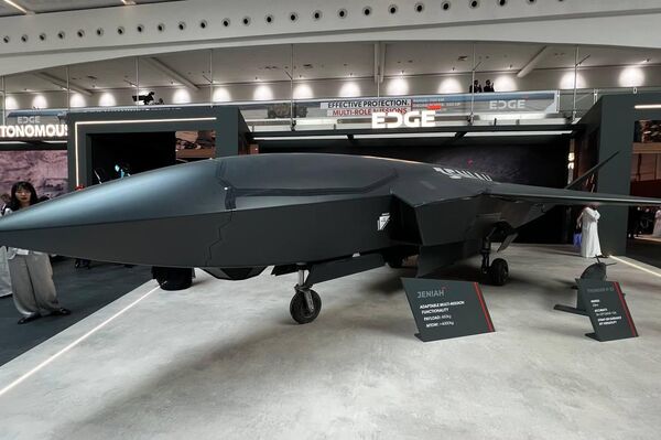 الإمارات تعرض طائرة مسيرة ضخمة يصعب ترقبها بالرادار  - سبوتنيك عربي