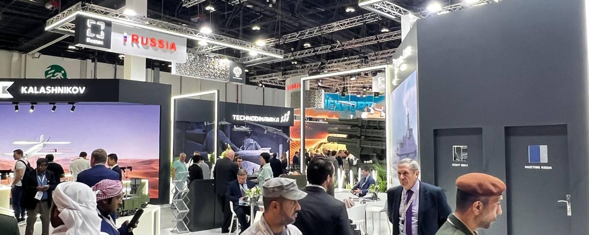 معروضات الجناح الروسية ومنظومات الدفاع الجوي المتطورة بـآيدكس 2025 - سبوتنيك عربي, 1920, 18.02.2025