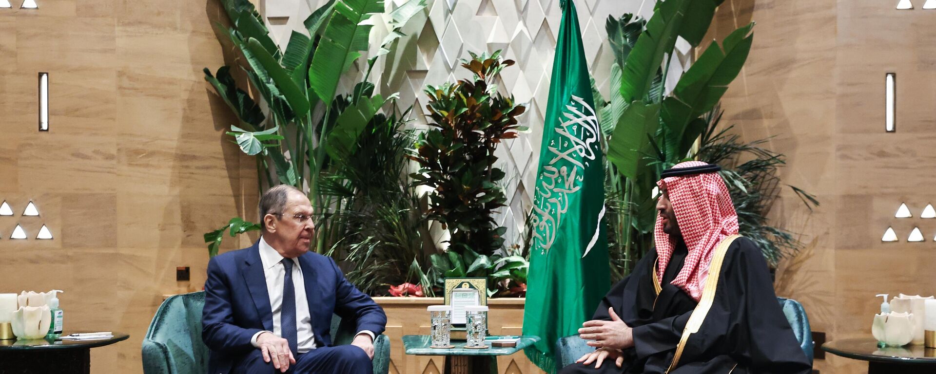 لقاء وزير الخارجية الروسي سيرغي لافروف وولي العهد السعودي الأمير سلمان بن عبدالعزيز آل سعود - سبوتنيك عربي, 1920, 18.02.2025